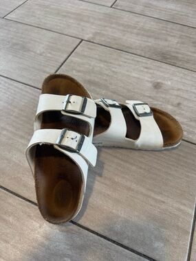 Birkenstock Arizona White Leather Slides Sandals Youth Big Girl’s Sz 34EU/3M US